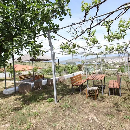 Green Garden Holiday Apartment