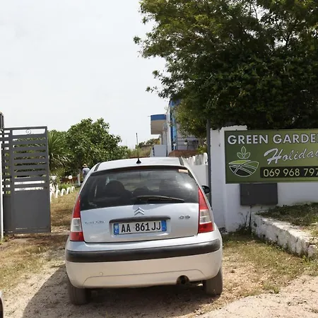 Green Garden Holiday Apartment *