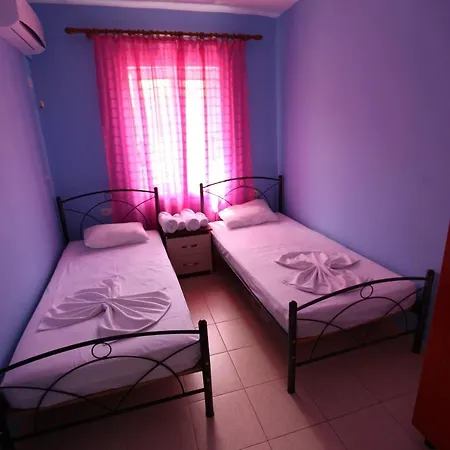 Green Garden Holiday Apartment