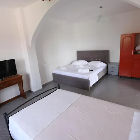 Green Garden Holiday Appartement Ksamil